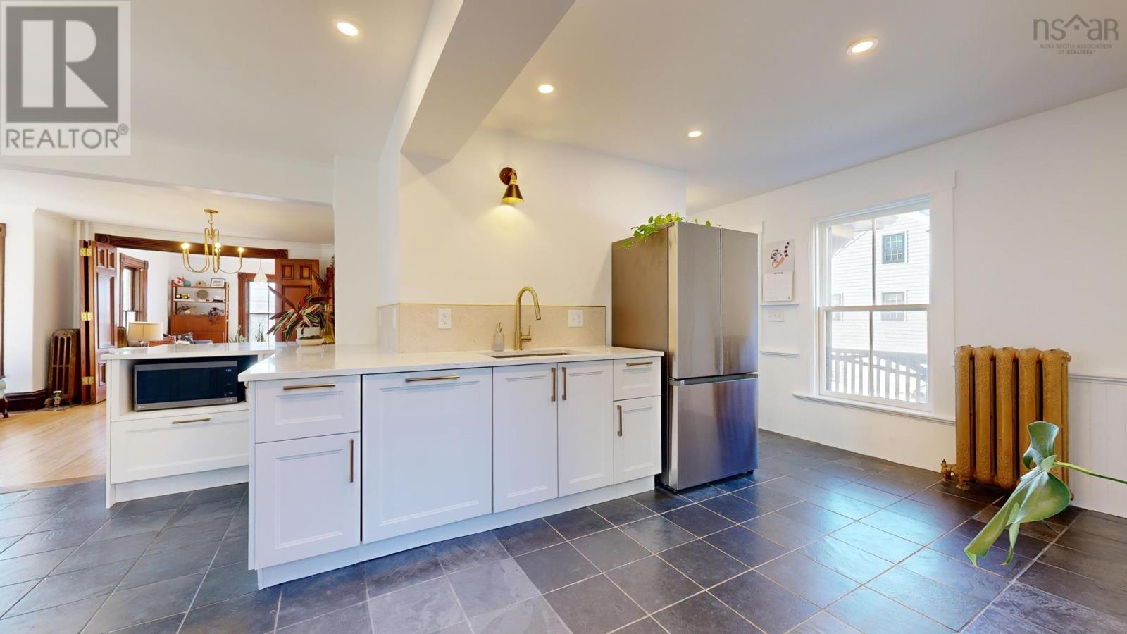 141 Pelham Street, Lunenburg, Nova Scotia  B0J 2C0 - Photo 9 - 202525209