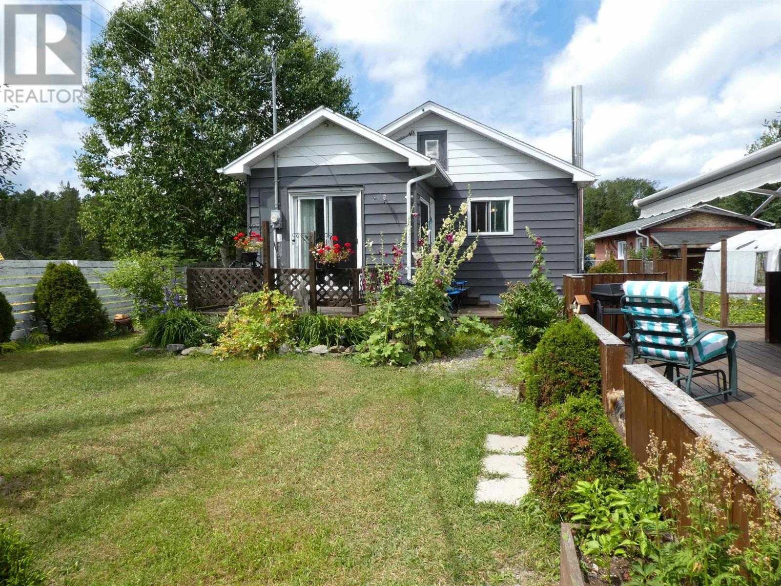 337 Garnet Dr, Beardmore, Ontario  P0T 1G0 - Photo 2 - TB252531