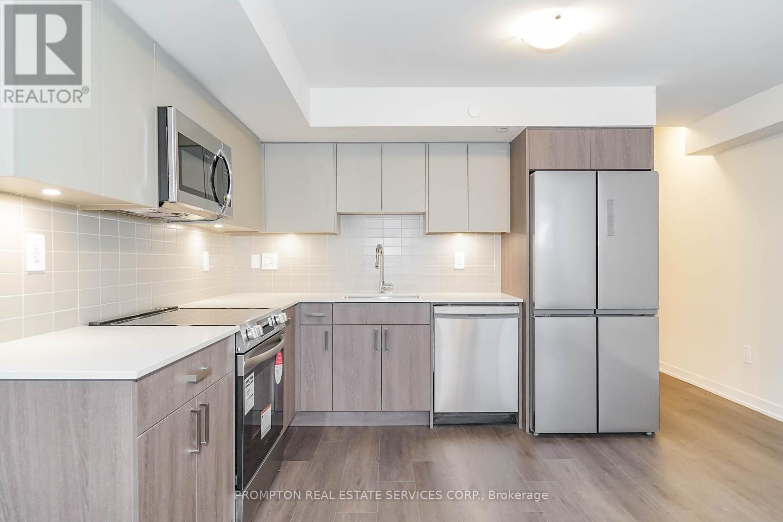 38 Green Gardens Boulevard, Toronto, Ontario  M6A 0E6 - Photo 13 - C12932940