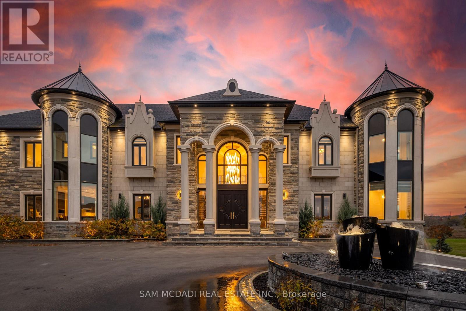 4 Saint Lukes Court, Brampton, Ontario  L6P 1K9 - Photo 6 - W12931760