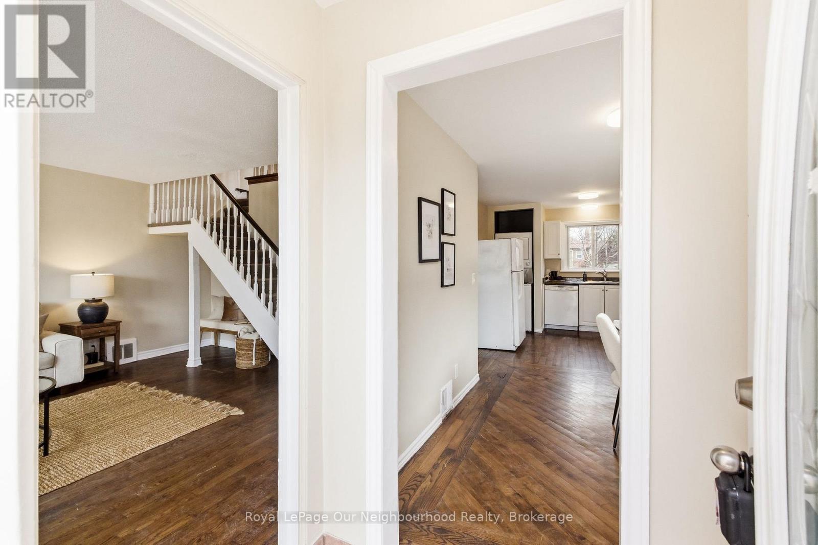 139 Central Pk Boulevard S, Oshawa, Ontario  L1H 5W6 - Photo 3 - E12924808