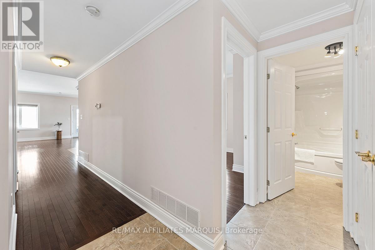 Unit 4 - 98 Queen Street, Smiths Falls, Ontario  K7A 3N4 - Photo 14 - X12917242