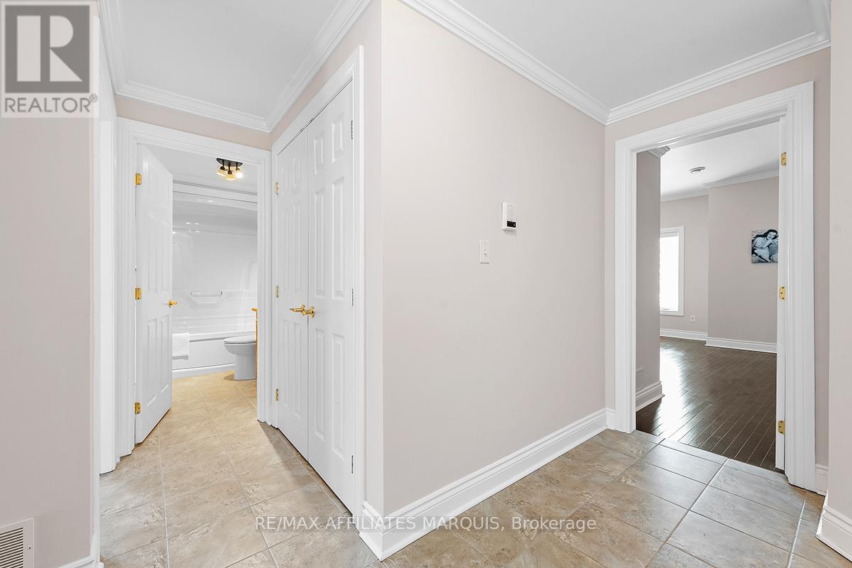 Unit 4 - 98 Queen Street, Smiths Falls, Ontario  K7A 3N4 - Photo 32 - X12917242