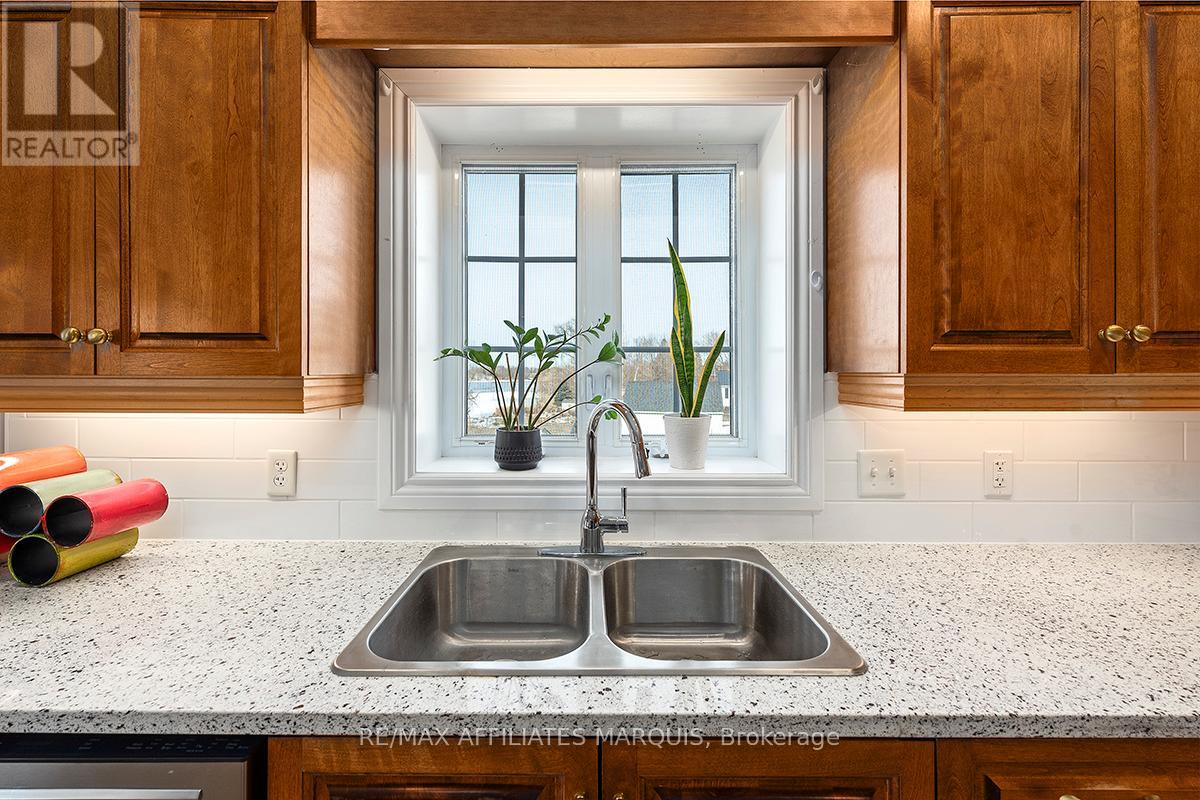 Unit 4 - 98 Queen Street, Smiths Falls, Ontario  K7A 3N4 - Photo 30 - X12917242