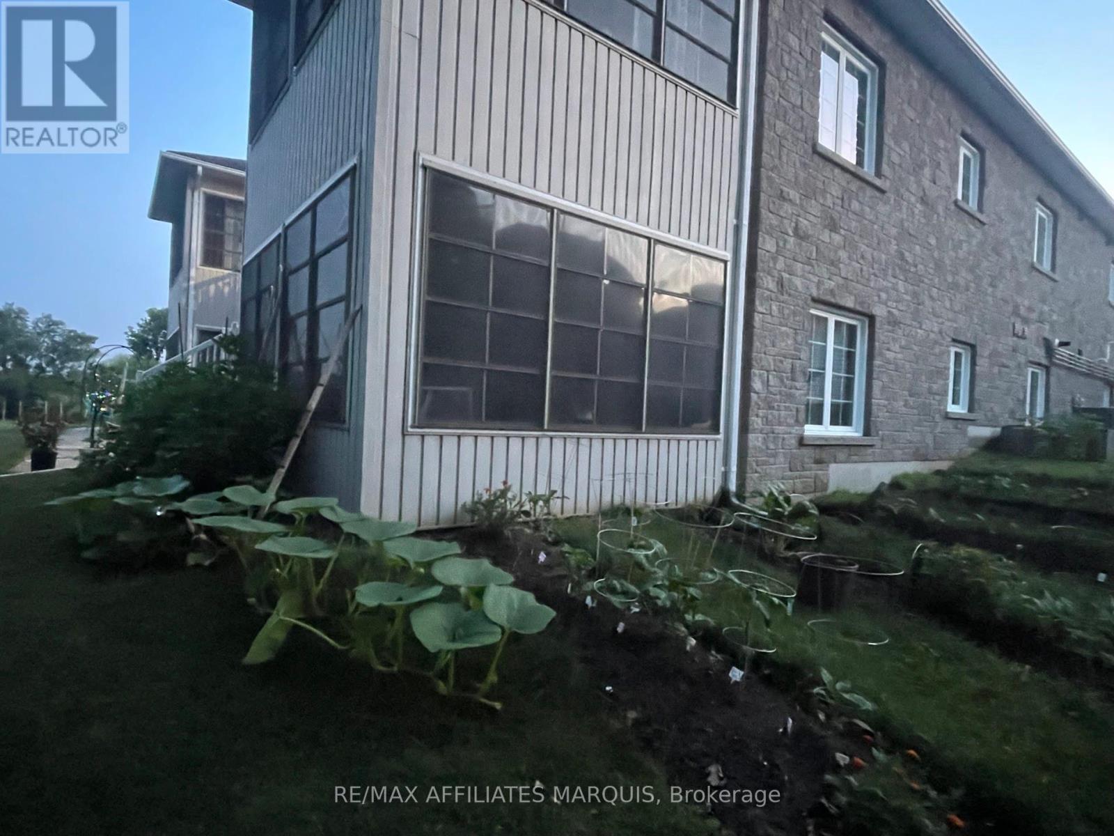 Unit 4 - 98 Queen Street, Smiths Falls, Ontario  K7A 3N4 - Photo 44 - X12917242