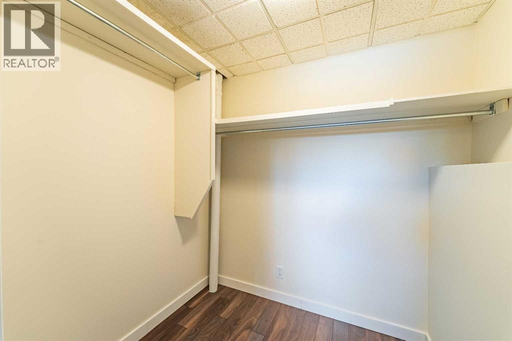 15 Scenic Rise Nw, Calgary, Alberta  T3L 1A6 - Photo 30 - A2293814