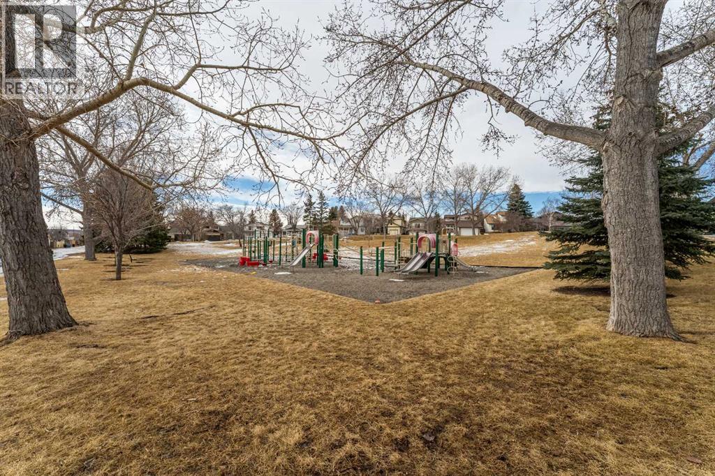 15 Scenic Rise Nw, Calgary, Alberta  T3L 1A6 - Photo 38 - A2293814