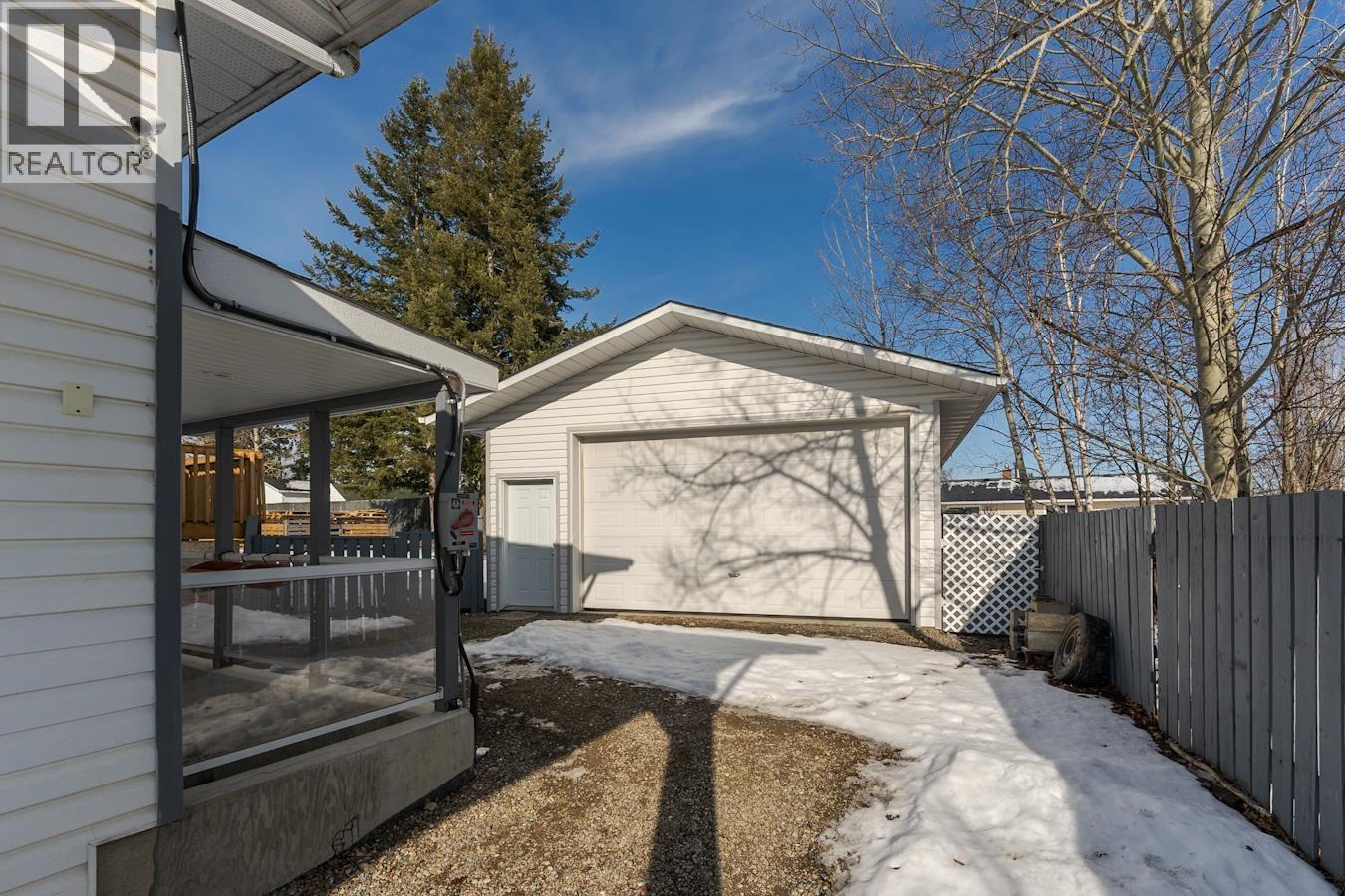 1450 Fraser Crescent, Prince George, British Columbia  V2M 3Y2 - Photo 3 - R3094334