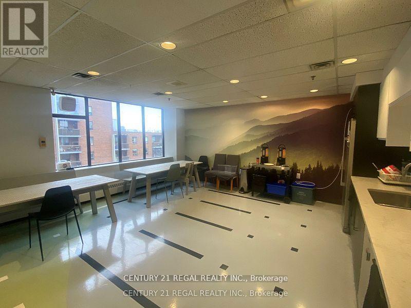 400 - 622 College Street, Toronto, Ontario  M6G 1B4 - Photo 14 - C12932954