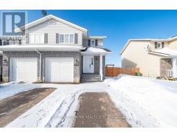 2095 SANDSTONE CRESCENT, Petawawa, Ontario