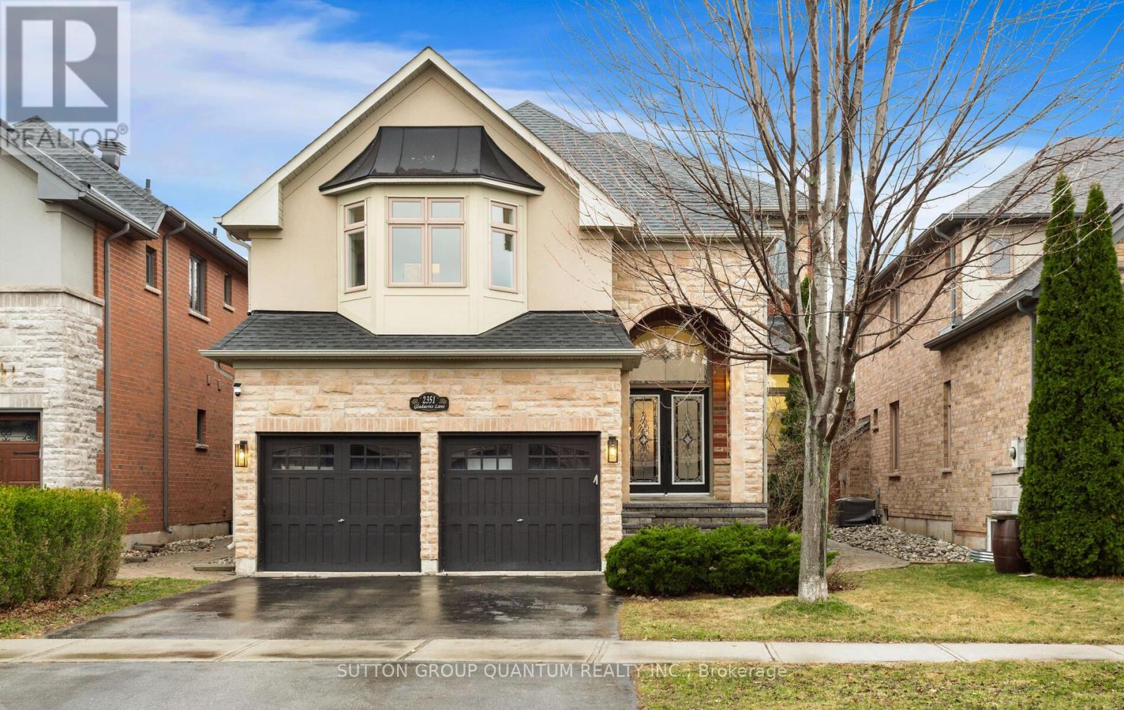 2351 GLADACRES LANE, Oakville, Ontario