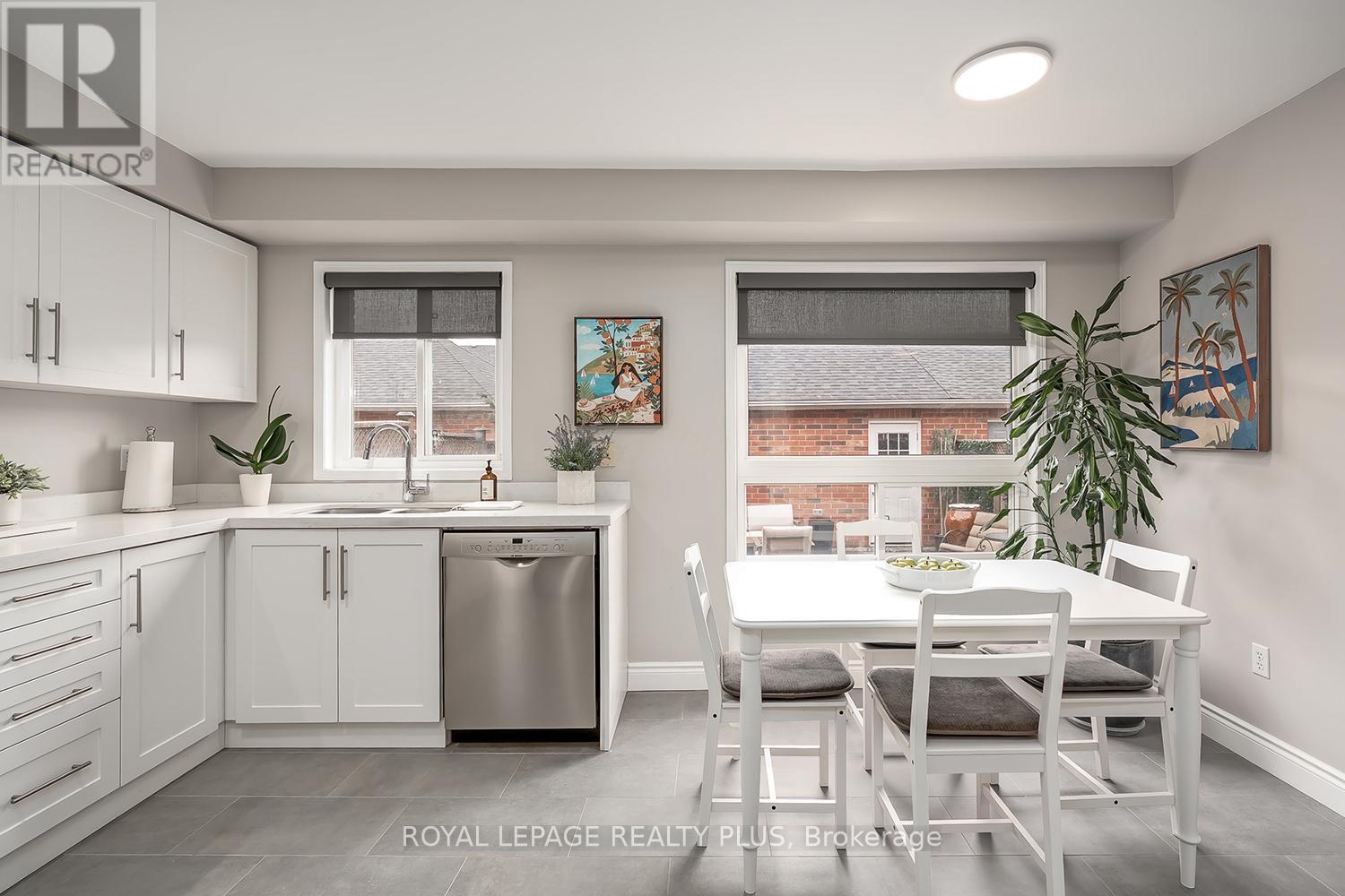 5887 Shelford Terrace, Mississauga, Ontario  L5M 6J9 - Photo 10 - W12928962