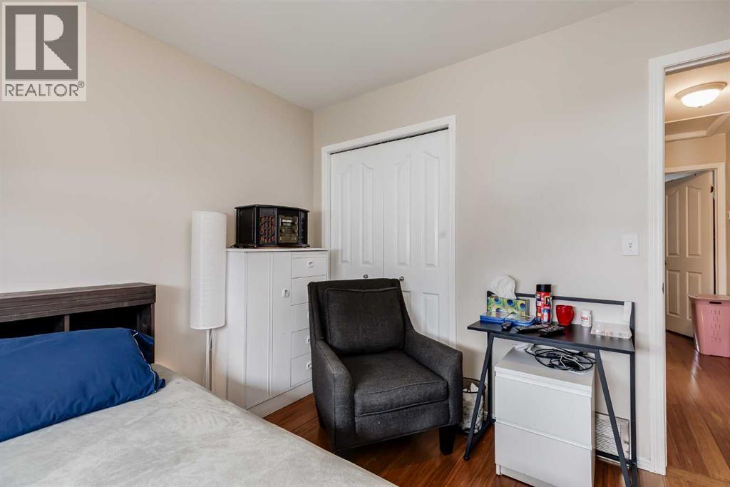 6 West Aarsby Road, Cochrane, Alberta  T4C 1M4 - Photo 10 - A2297276