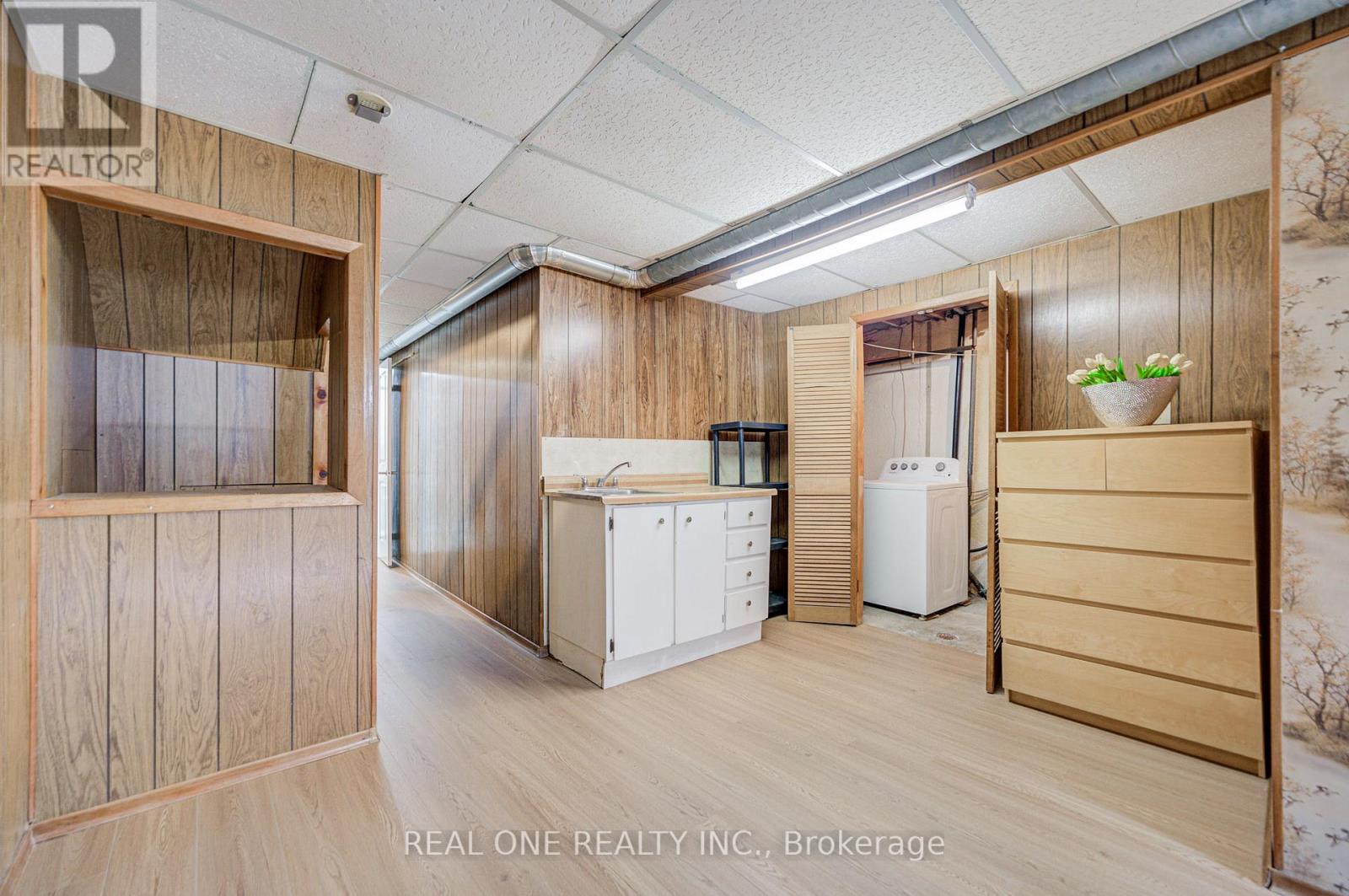 81 Elsa Vine Way, Toronto, Ontario M2J 4H8 - Photo 32 - C12929042