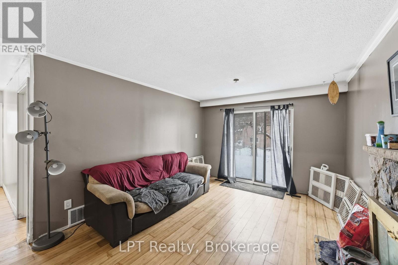 7 Briarbluff Avenue, Toronto, Ontario  M1E 3H2 - Photo 10 - E12932978