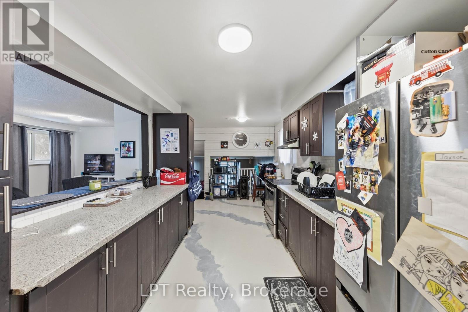 7 Briarbluff Avenue, Toronto, Ontario  M1E 3H2 - Photo 4 - E12932978