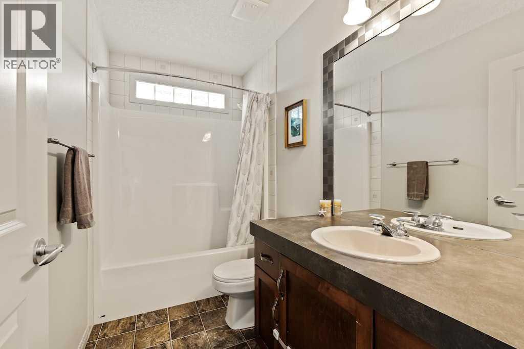 164 West Creek Landing, Chestermere, Alberta  T1X 1R8 - Photo 31 - A2296882