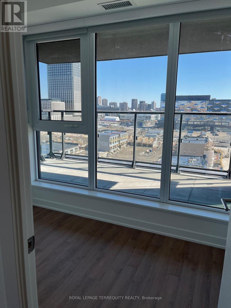 905 - 5 Quarrington Lane, Toronto, Ontario  M3C 1H7 - Photo 2 - C12932976