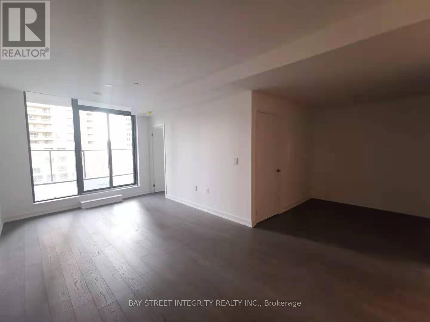 610 - 11 Wellesley Street, Toronto, Ontario  M4Y 1E8 - Photo 4 - C12932980