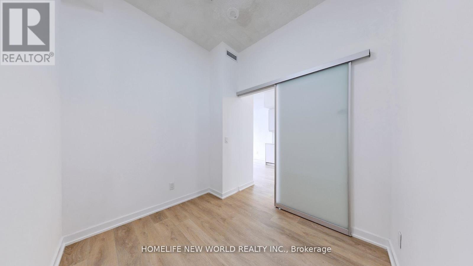 201 - 32 Forest Manor Road, Toronto, Ontario  M2J 1M5 - Photo 18 - C12932988