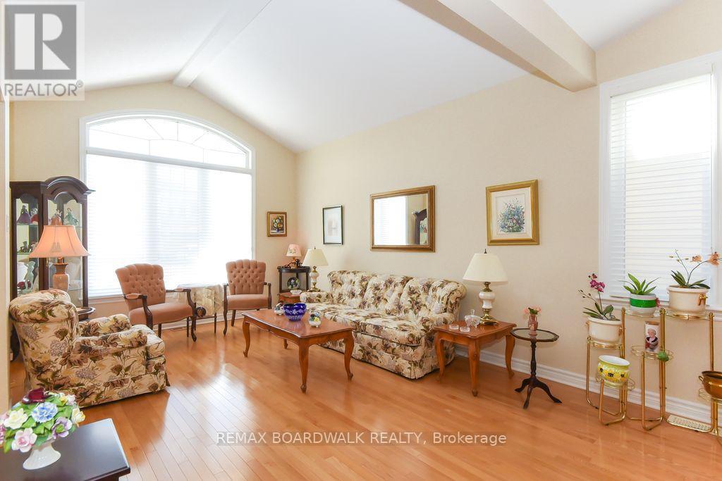 1861 Mickelberry Crescent, Ottawa, Ontario  K4A 0P2 - Photo 4 - X12932958