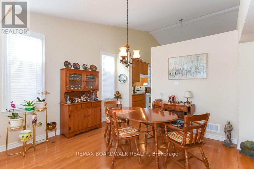 1861 Mickelberry Crescent, Ottawa, Ontario  K4A 0P2 - Photo 6 - X12932958