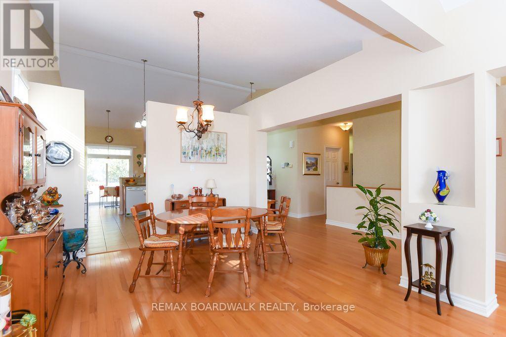 1861 Mickelberry Crescent, Ottawa, Ontario  K4A 0P2 - Photo 7 - X12932958