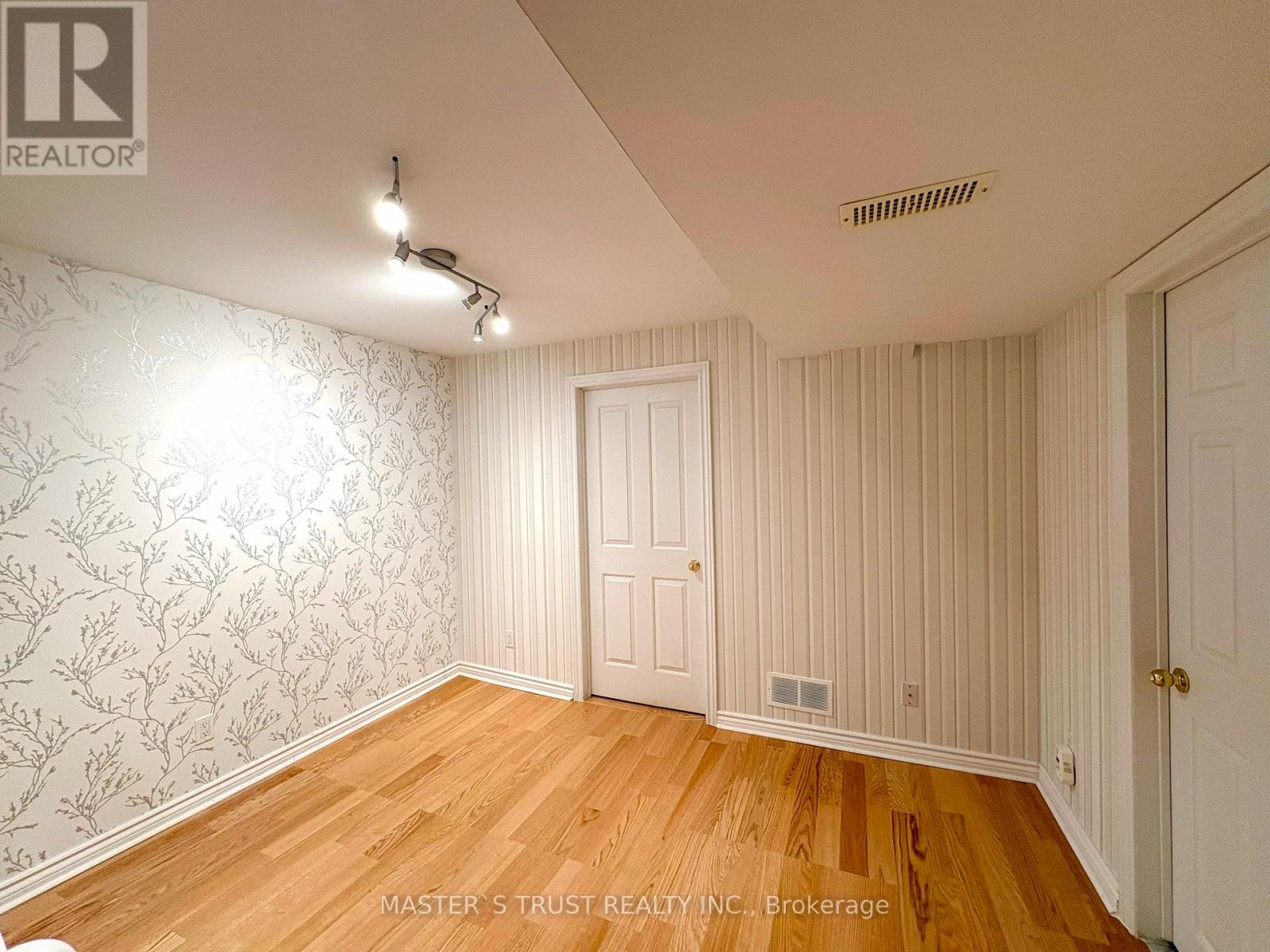 55 Russell Hill Road, Markham, Ontario  L6C 2M5 - Photo 15 - N12932974