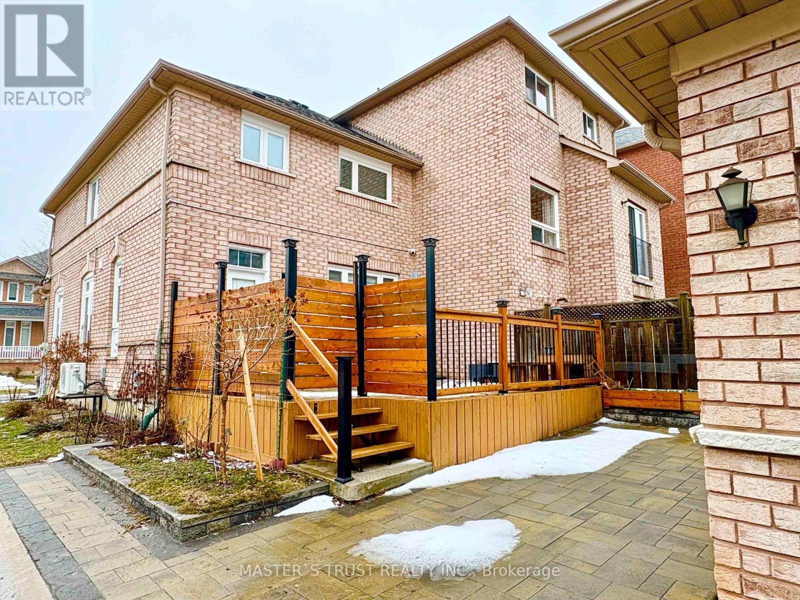55 Russell Hill Road, Markham, Ontario  L6C 2M5 - Photo 18 - N12932974