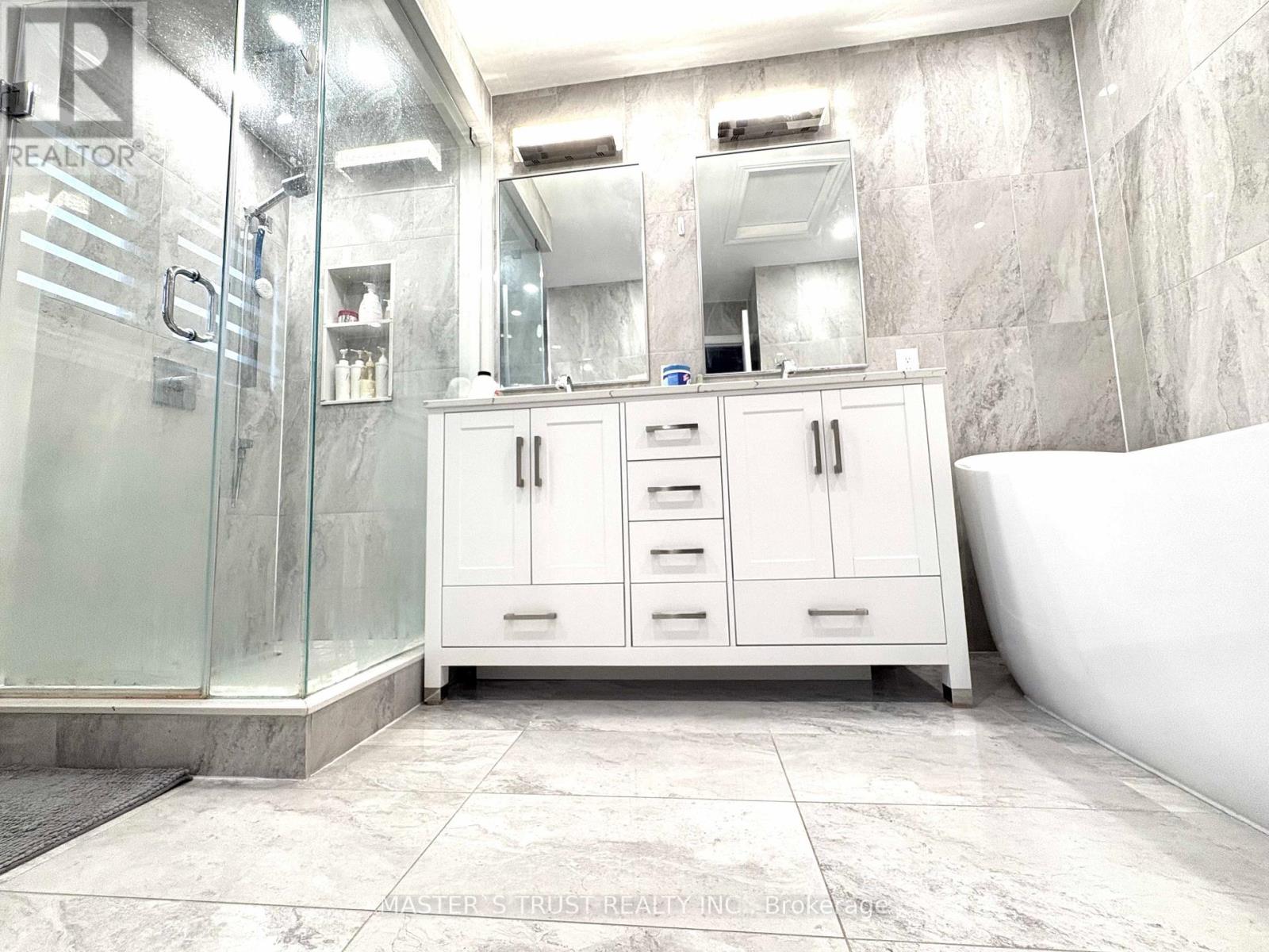 55 Russell Hill Road, Markham, Ontario  L6C 2M5 - Photo 9 - N12932974