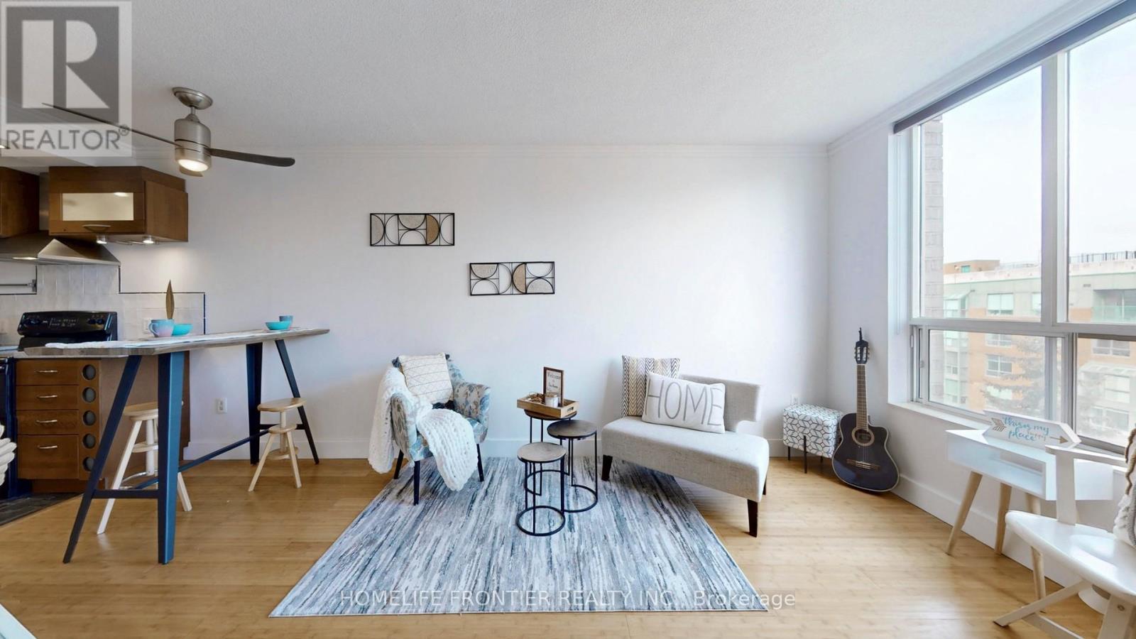 806 - 284 Bloor Street, Toronto, Ontario  M5S 3B8 - Photo 2 - C12908450