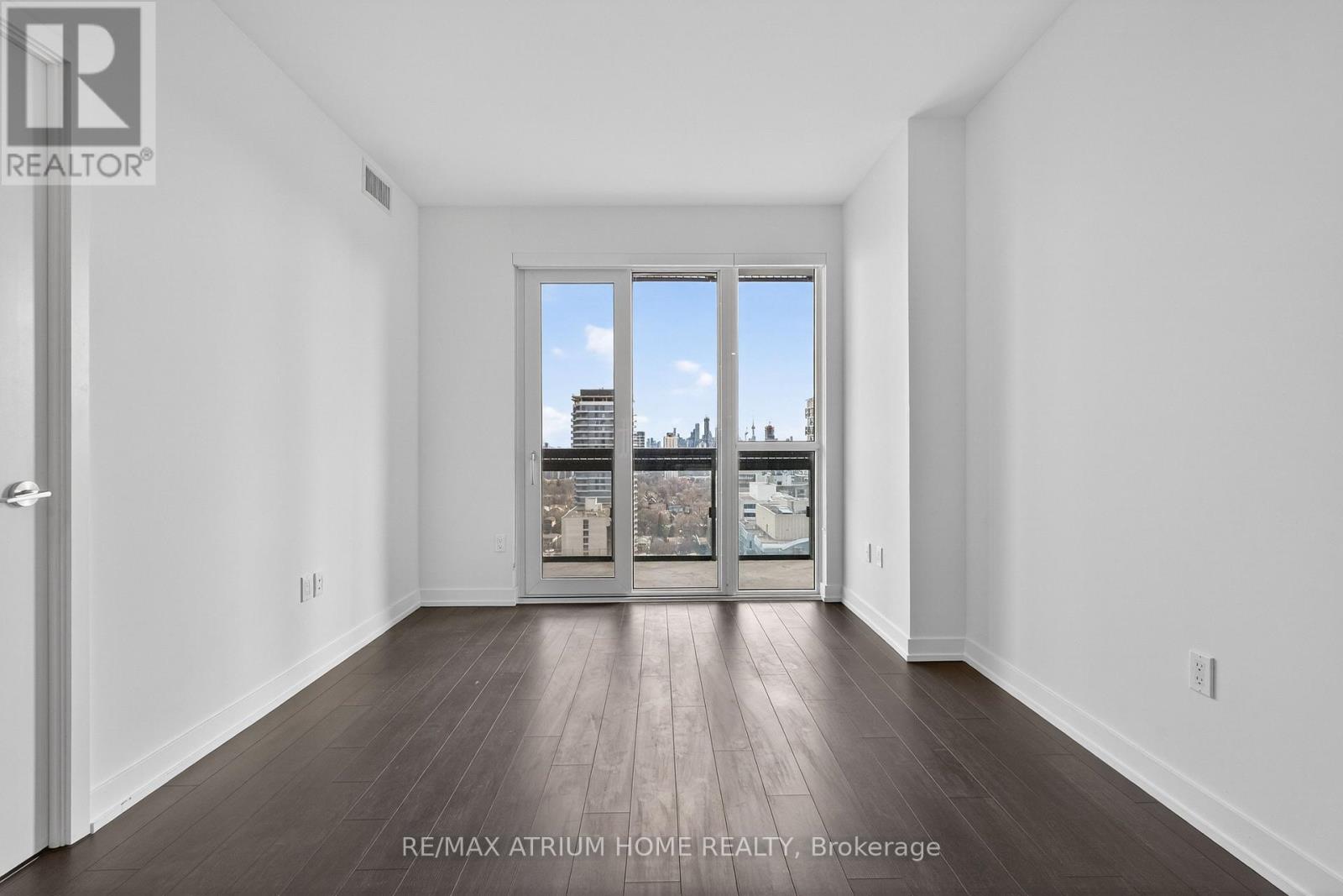 1804 - 39 Roehampton Avenue, Toronto, Ontario  M4P 0G1 - Photo 16 - C12932670