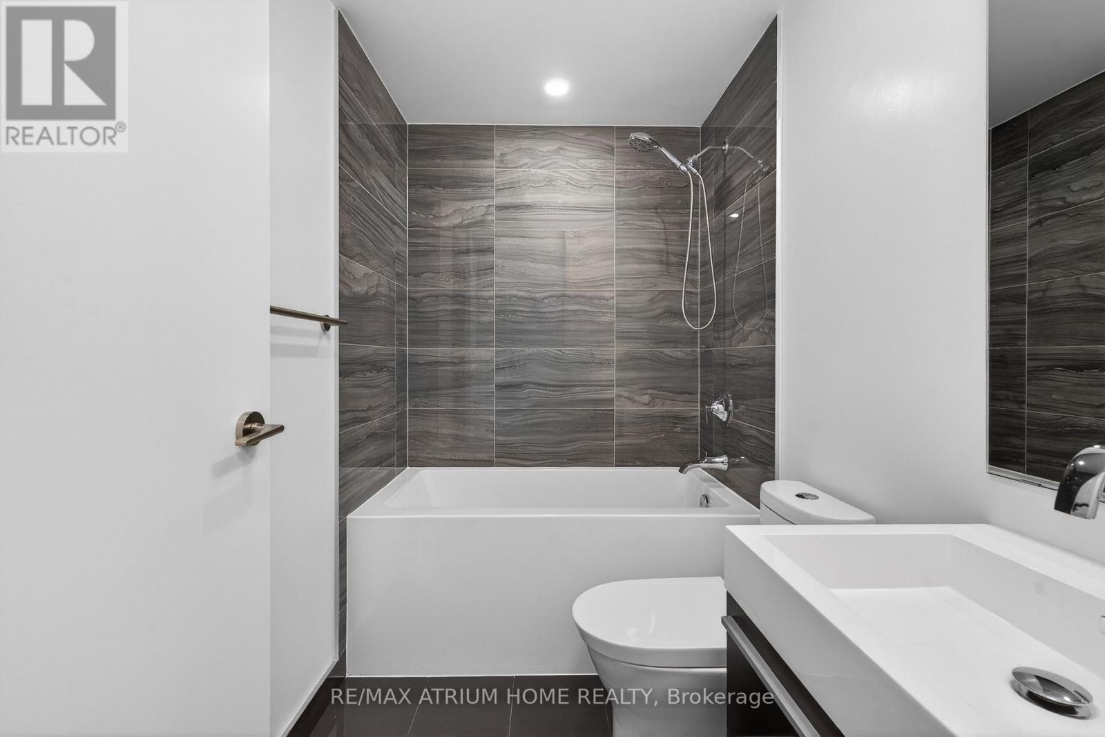 1804 - 39 Roehampton Avenue, Toronto, Ontario  M4P 0G1 - Photo 24 - C12932670