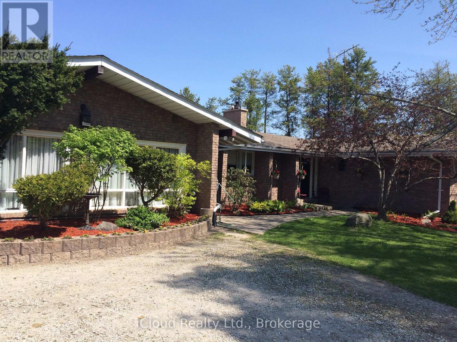 1939 County Road 50, Adjala-Tosorontio, Ontario  L0G 1W0 - Photo 2 - N12918964