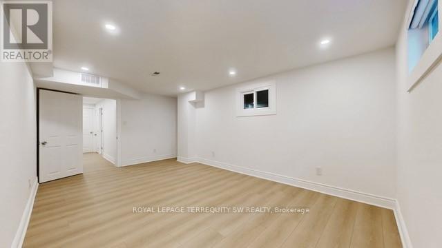 19 Hawthorne Road, Toronto, Ontario  M9R 1N9 - Photo 22 - W12932956