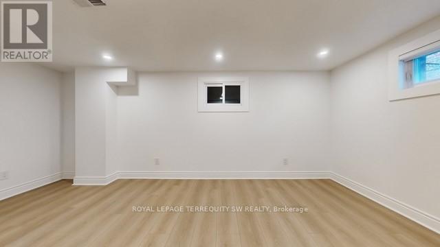 19 Hawthorne Road, Toronto, Ontario  M9R 1N9 - Photo 23 - W12932956