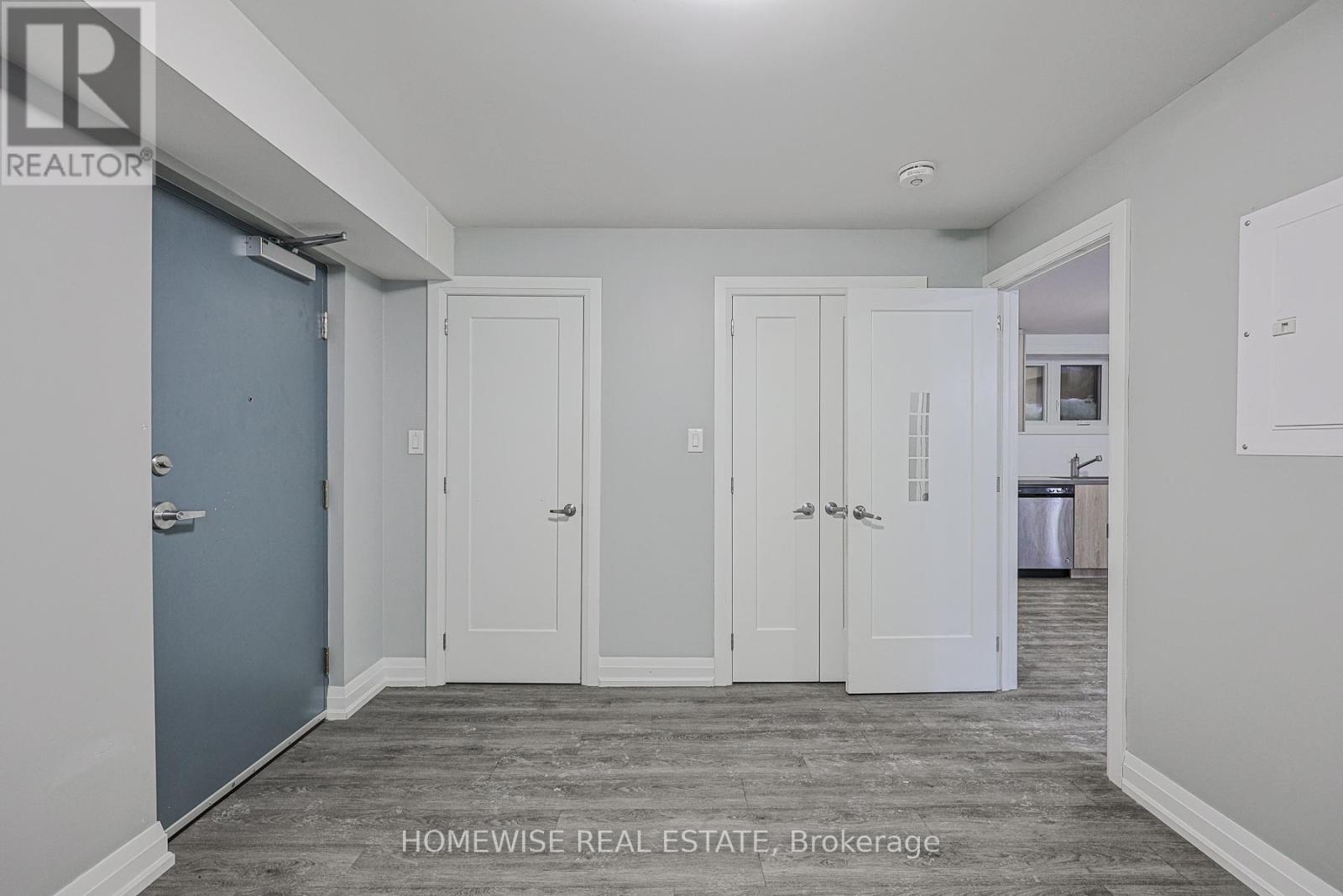 B01 - 814 Glencairn Avenue, Toronto, Ontario  M6B 2A3 - Photo 13 - W12932960