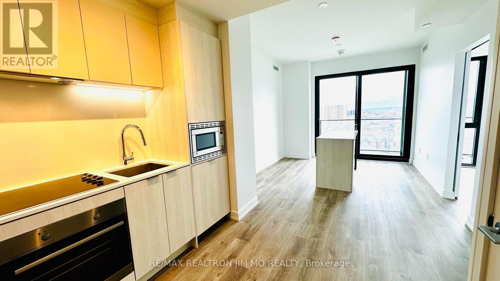 1521 - 1 JARVIS STREET, Hamilton, Ontario