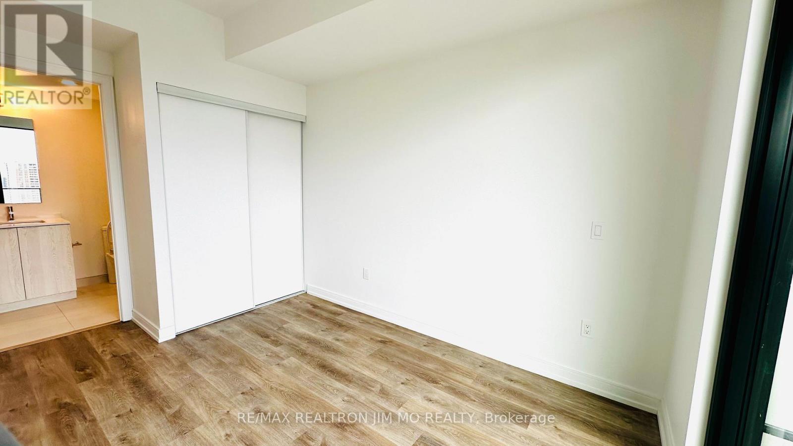 1521 - 1 Jarvis Street, Hamilton, Ontario  L8R 3J2 - Photo 10 - X12932972