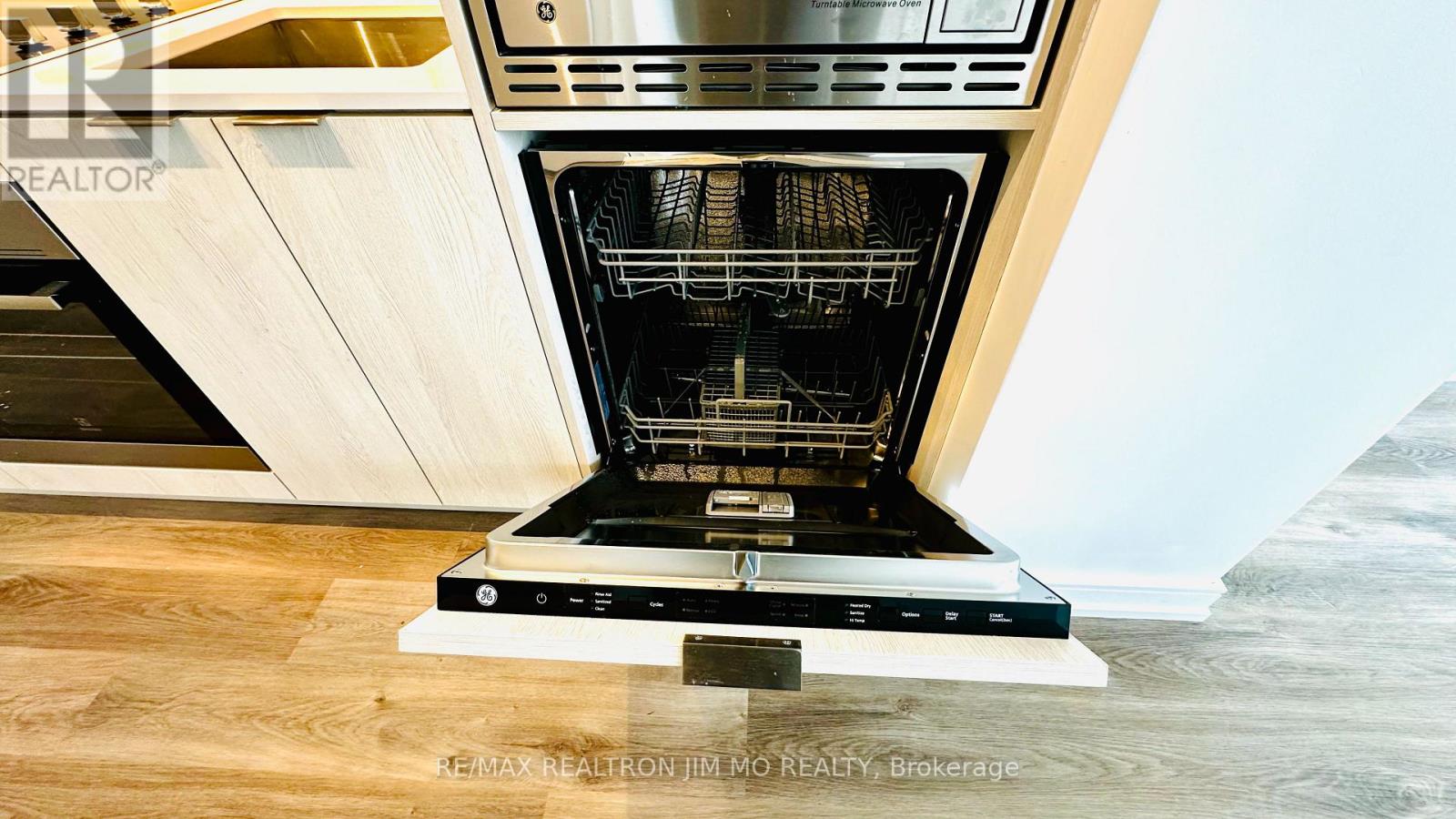 1521 - 1 Jarvis Street, Hamilton, Ontario  L8R 3J2 - Photo 15 - X12932972