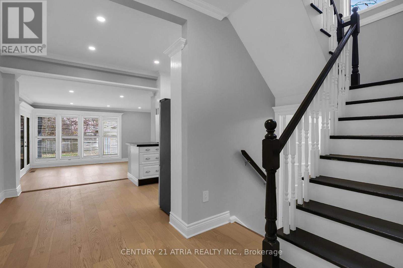 379 Grosvenor Street, London East, Ontario  N6A 1Z2 - Photo 7 - X12932986