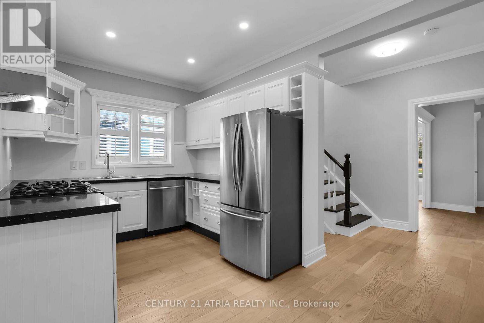 379 Grosvenor Street, London East, Ontario  N6A 1Z2 - Photo 8 - X12932986