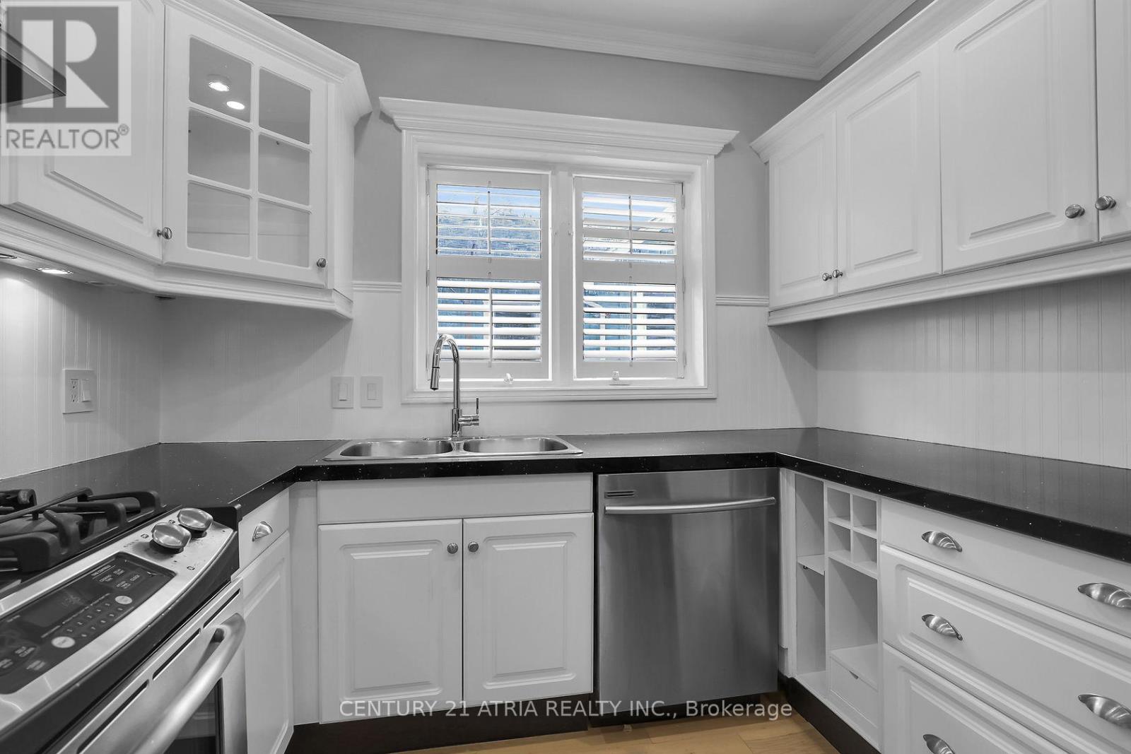 379 Grosvenor Street, London East, Ontario  N6A 1Z2 - Photo 9 - X12932986