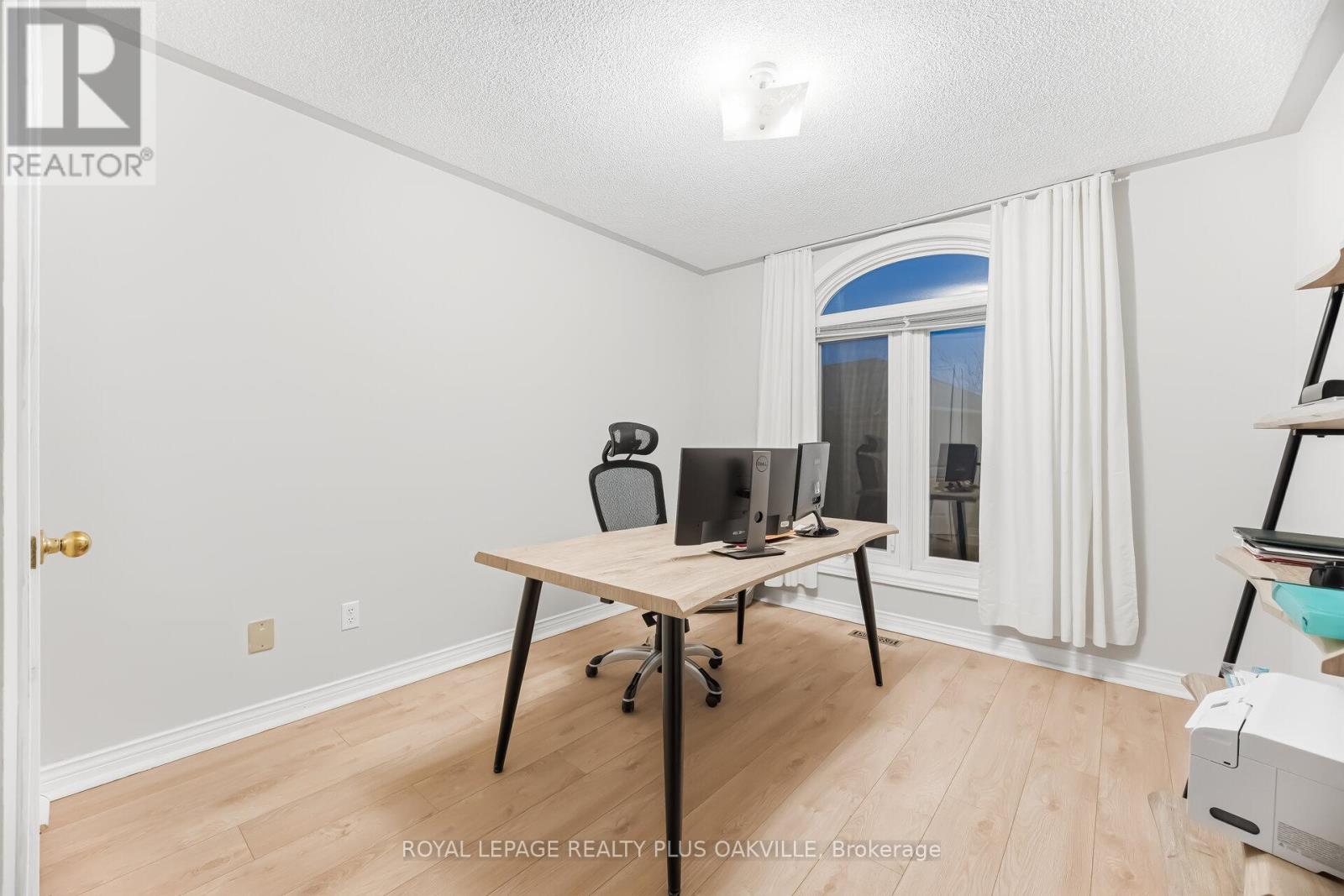 3395 Trelawny Circle, Mississauga, Ontario  L5N 6N6 - Photo 29 - W12921514