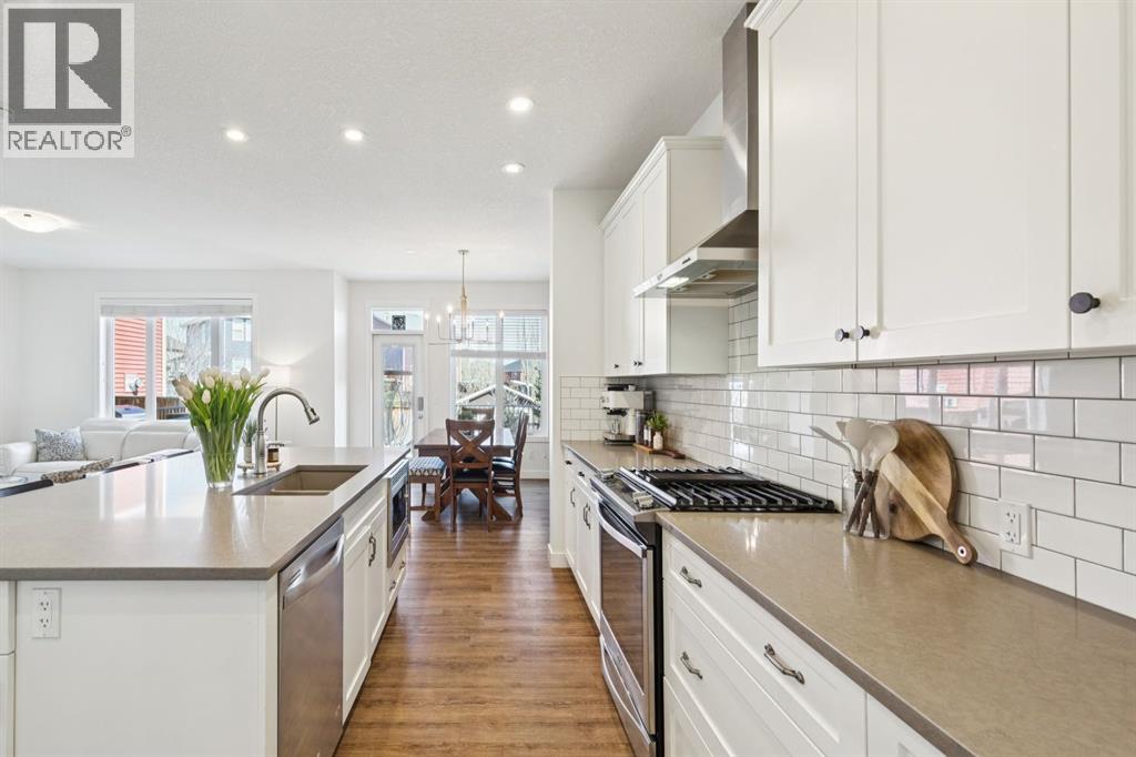 30 Mount Rae Terrace, Okotoks, Alberta  T1S 0M6 - Photo 8 - A2295349