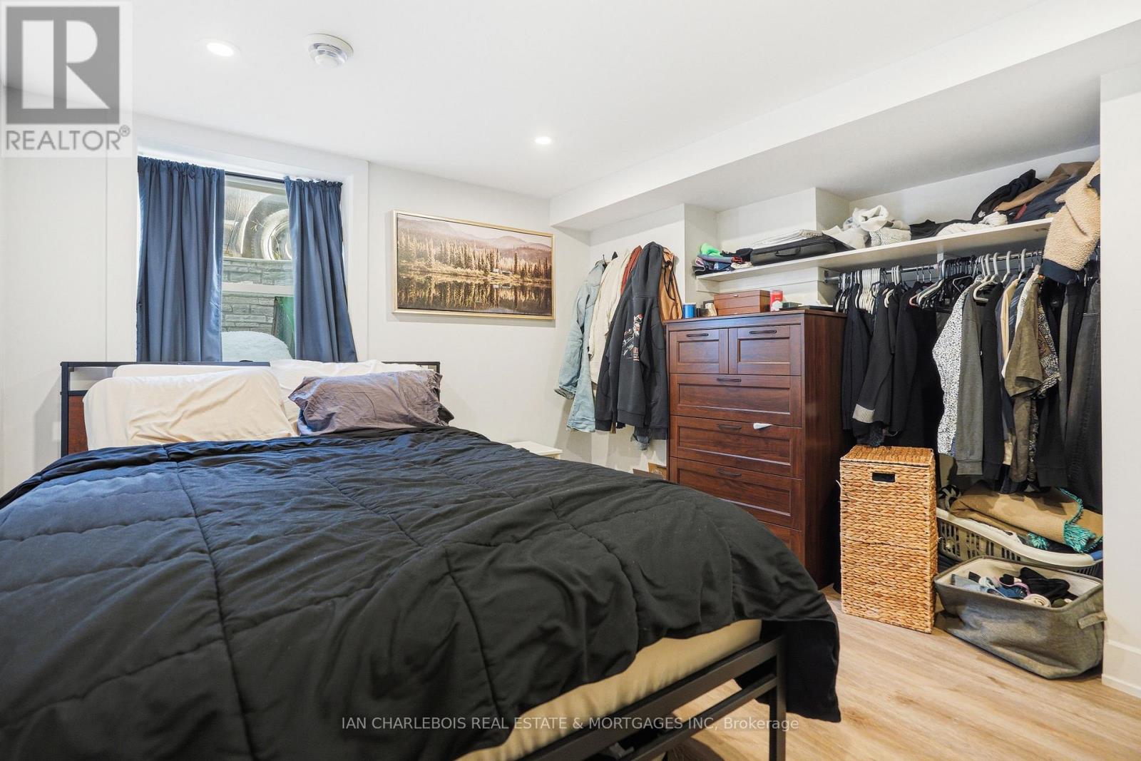 B - 814 Smyth Road, Ottawa, Ontario  K1G 1P3 - Photo 17 - X12907656