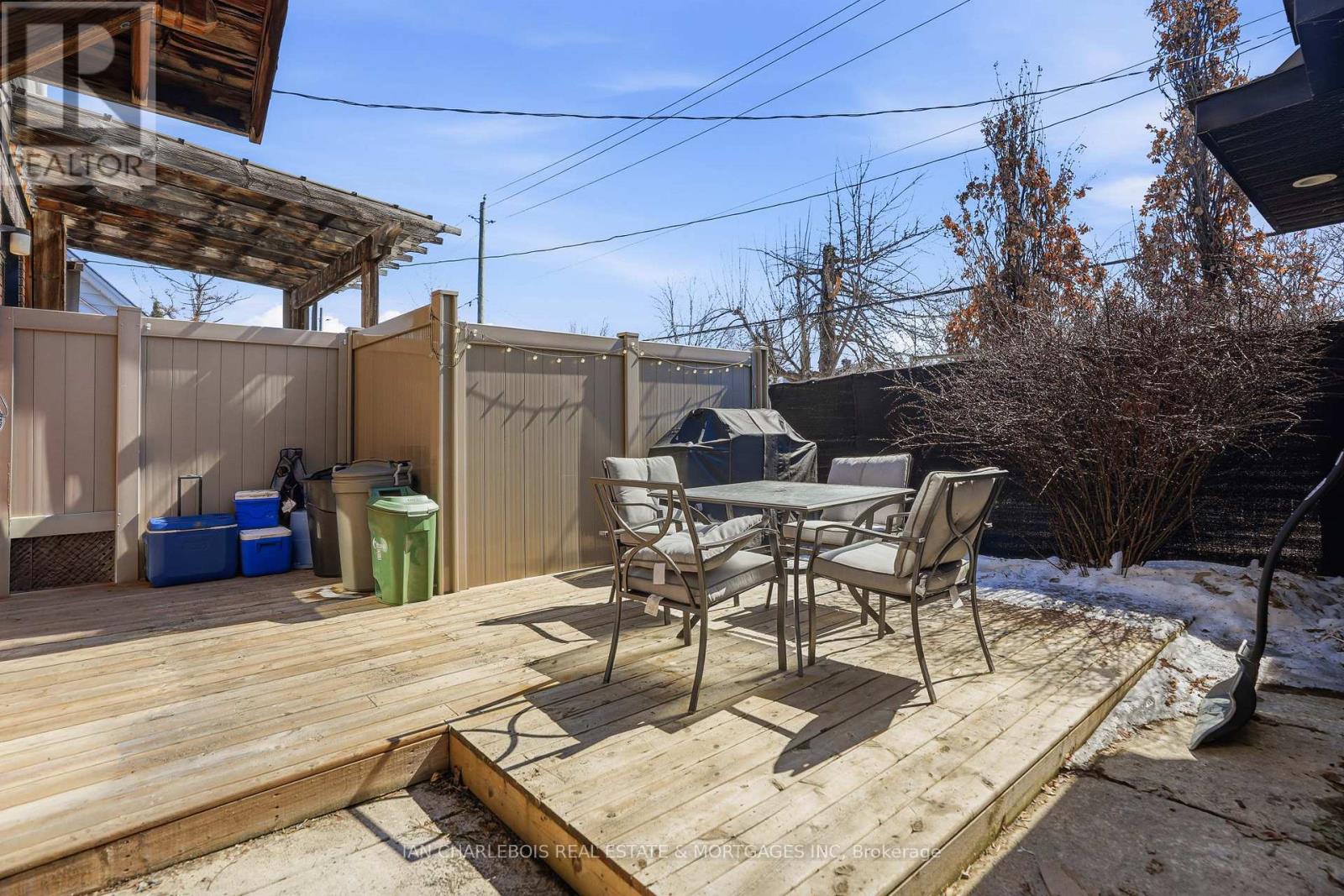 B - 814 Smyth Road, Ottawa, Ontario  K1G 1P3 - Photo 19 - X12907656