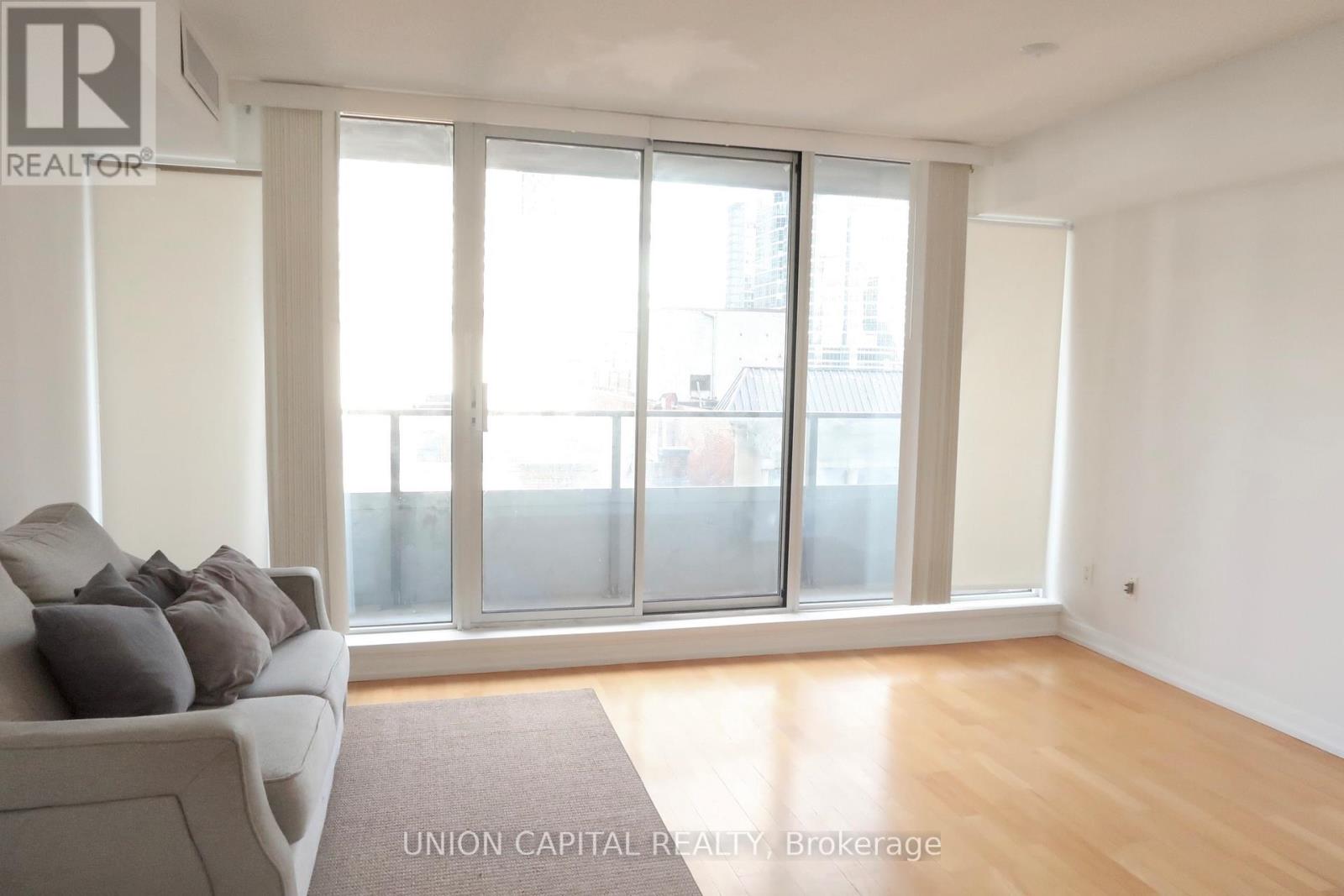 731 - 111 Elizabeth Street, Toronto, Ontario  M5G 1P7 - Photo 2 - C12932996