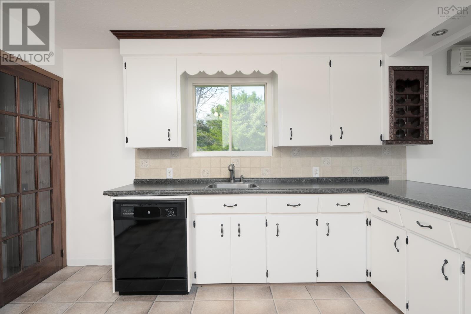 11 Dorey Park Road, Martins Point, Nova Scotia B0J 2E0 - Photo 4 - 202520455