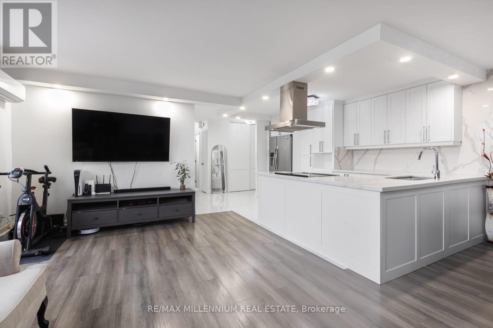 706 - 2645 Kipling Avenue W, Toronto, Ontario  M9V 3S6 - Photo 5 - W12902846